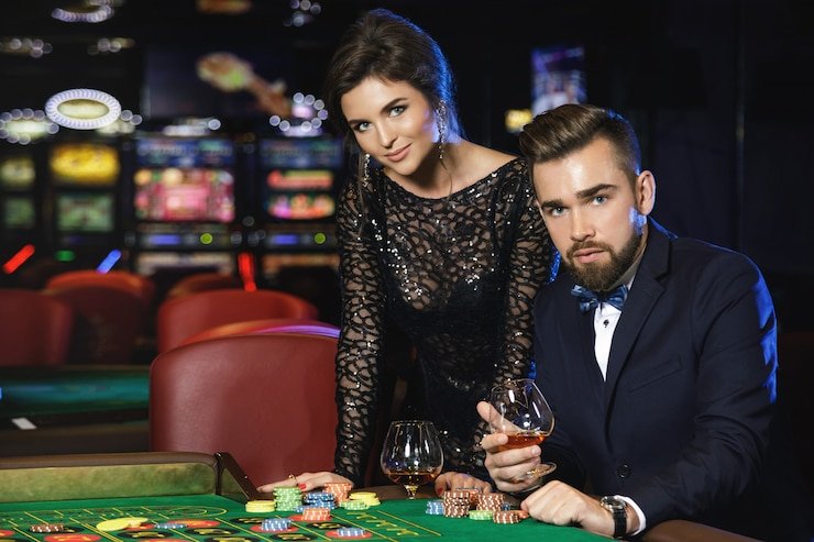 Pengguna Indonesia menelusuri hiburan dari ponsel